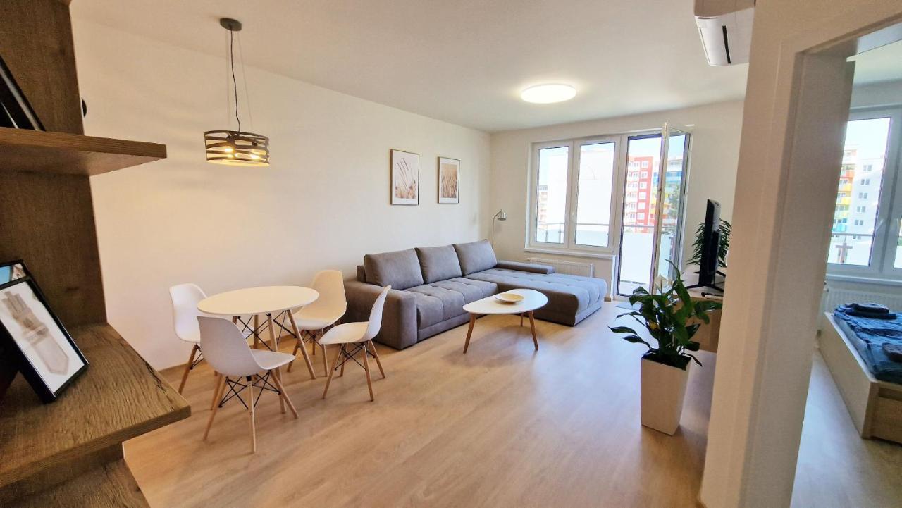 Luxo 2 Room Apartments By Bratislavatrip Exterior photo