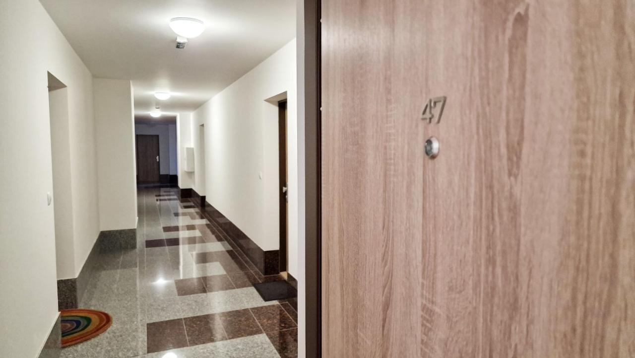 Luxo 2 Room Apartments By Bratislavatrip Exterior photo